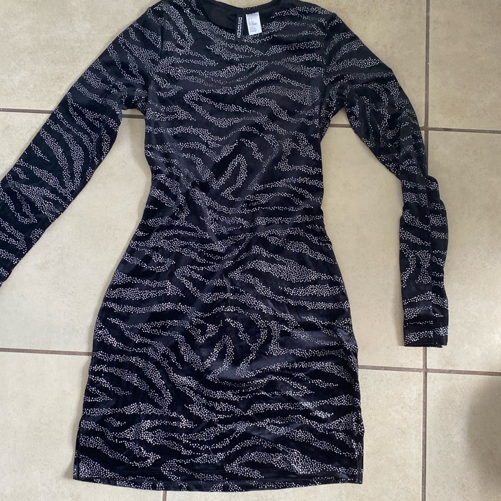 Black long sleeve bodycon dress